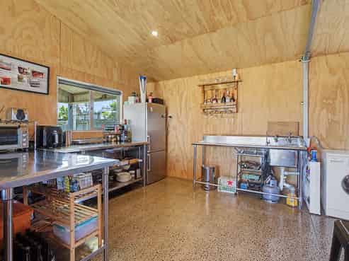 181 Ngaio Drive, Matarangi