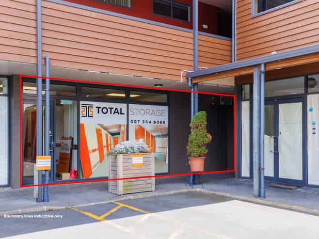 RETAIL PLUS LOCKER BUSINESS IN ONE PACKAGE
