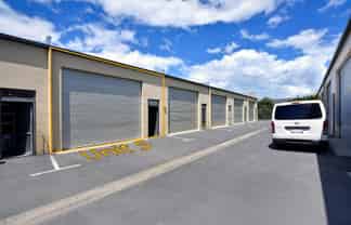 72 m2 Storage Unit - Great Buying