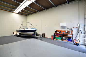 72 m2 Storage Unit - Great Buying