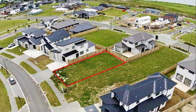 14 Korowhiti Road, Clarks Beach