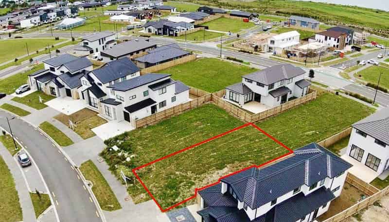 16 Korowhiti Road, Clarks Beach