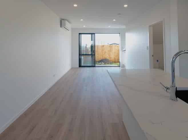 20 Clay Works Lane, New Lynn