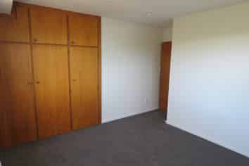 1/8 Peverel Street, Riccarton