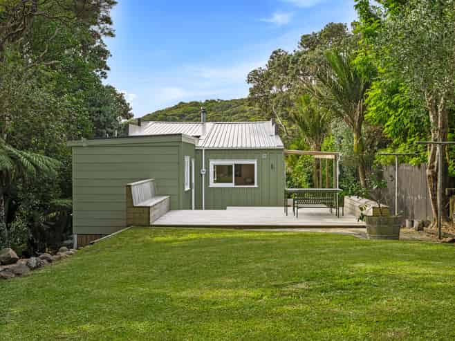 70 Seaview Road, Piha