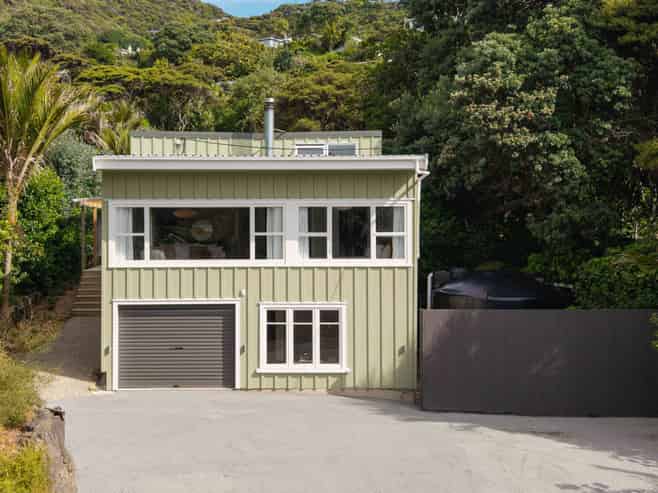 70 Seaview Road, Piha