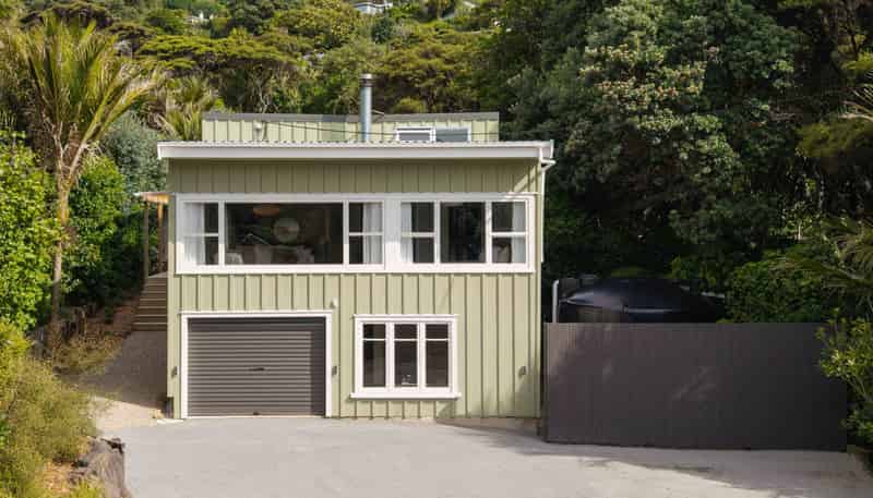 70 Seaview Road, Piha