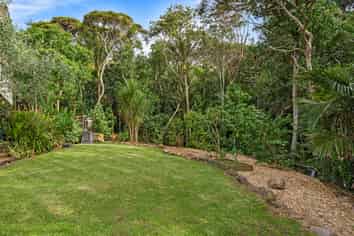 70 Seaview Road, Piha