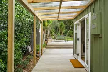 70 Seaview Road, Piha