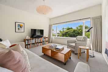 70 Seaview Road, Piha