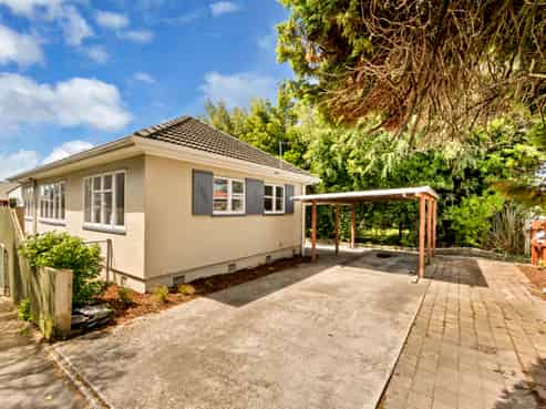 8 Puna Street, Riccarton