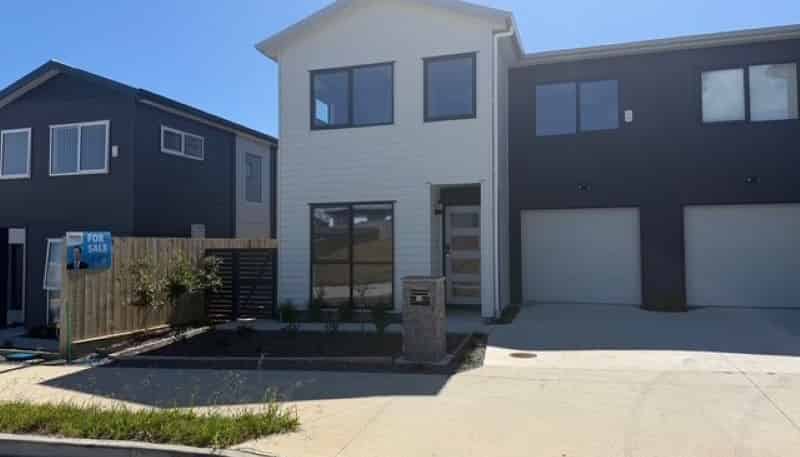 10 Kowaitau Avenue, Beachlands