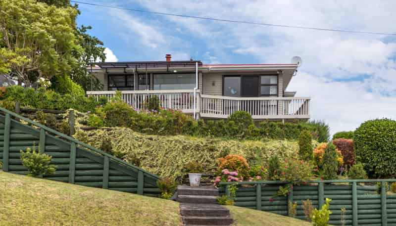 606 Richmond Street, Thames