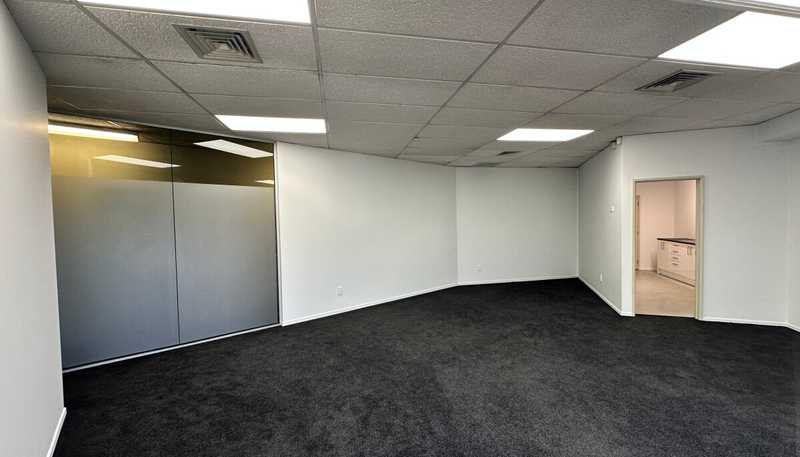 8/295 Lincoln Road, Henderson