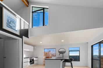 7 Bush Point Road, Cable Bay