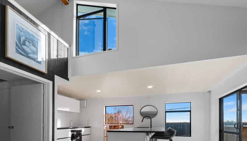 7 Bush Point Road, Cable Bay