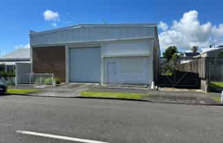 Well Positioned CBD Warehouse