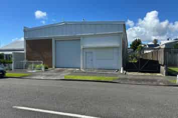 Well Positioned CBD Warehouse