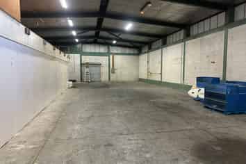 Well Positioned CBD Warehouse