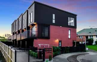 8D Delemere Place, Glen Innes