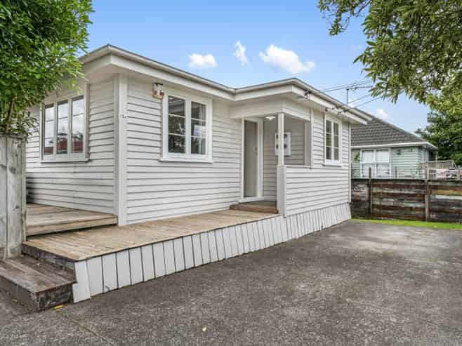 15A Panorama Road, Mount Wellington