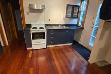 93B Linton Street, West End