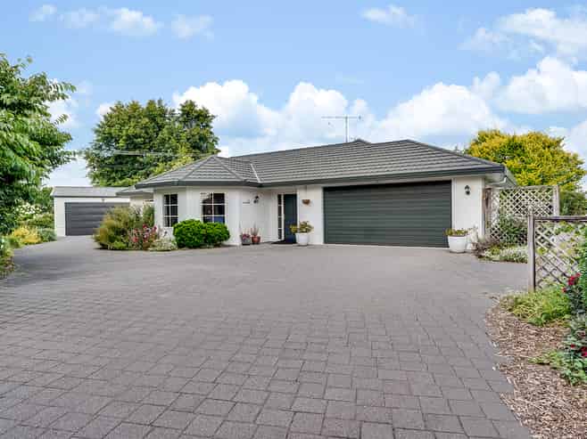 45 The Oaks Drive, Cambridge