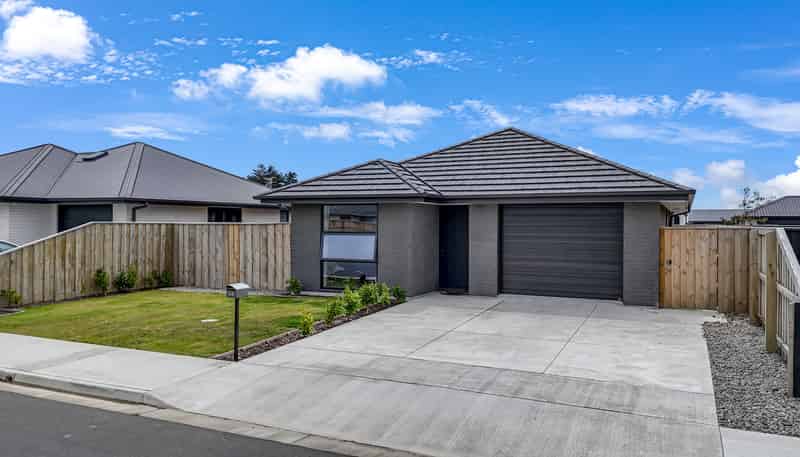 46 Chambers Avenue, Woodend
