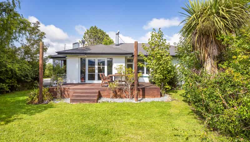 707 Loburn Whiterock Road, Loburn