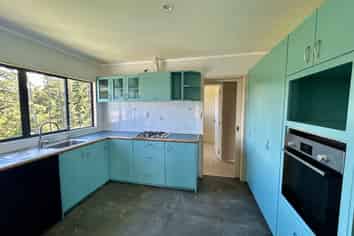 32 Christian Road, Swanson