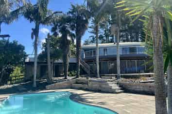 32 Christian Road, Swanson