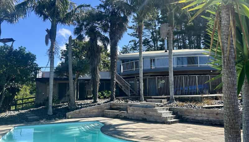 32 Christian Road, Swanson