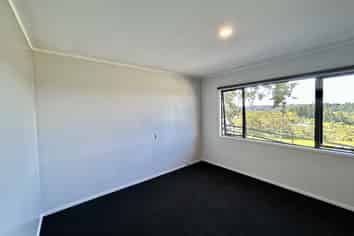 32 Christian Road, Swanson