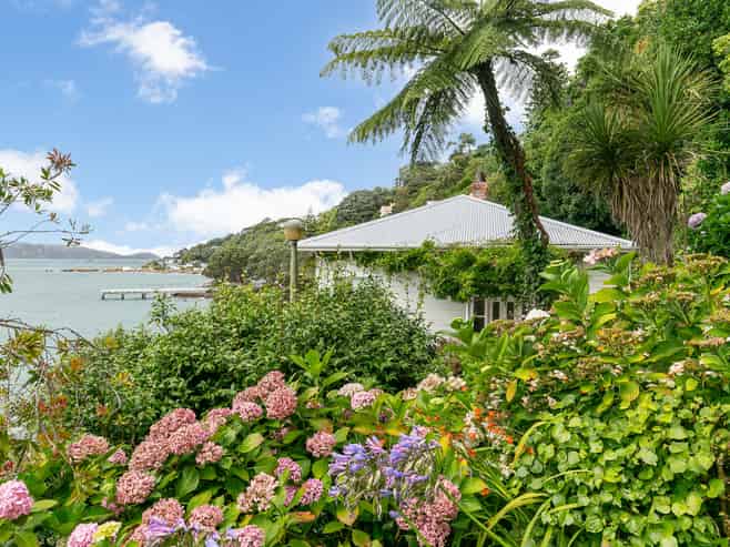 427 Karaka Bay Road, Karaka Bays