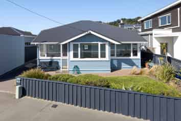 39 Marine Parade, Seatoun