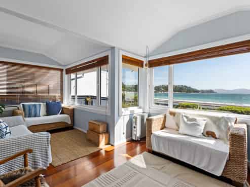 39 Marine Parade, Seatoun