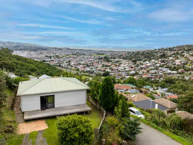 9 Robinson Street, LOOKOUT POINT