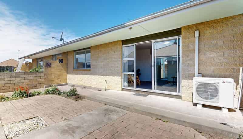 2/24 Cox Street, Ashburton