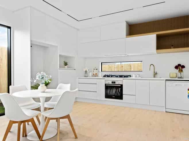 1/48 Larrisa Avenue, Henderson