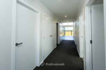 10 Silver Knight Street, Trentham