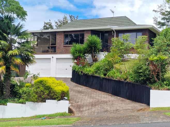 6 Exeter Street, Glenview