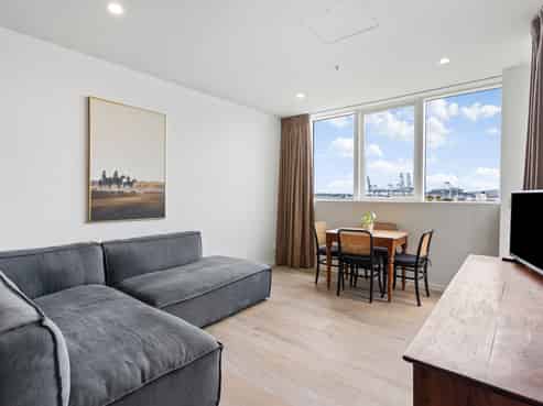 1003/2B Augustus Terrace, Parnell