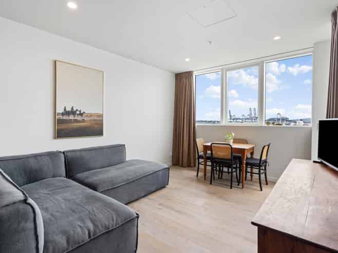 1003/2B Augustus Terrace, Parnell