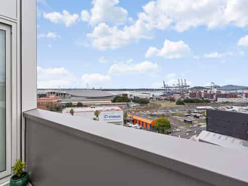 1003/2B Augustus Terrace, Parnell