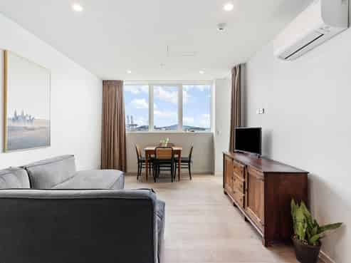 1003/2B Augustus Terrace, Parnell