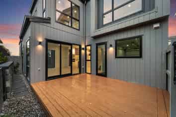 17C Sorrel Crescent, Bucklands Beach