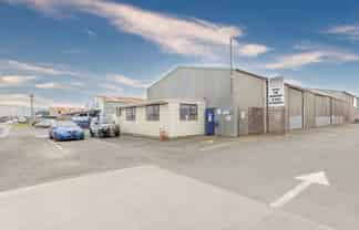 Spacious industrial facility