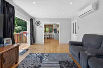 15 Thomson Grove, Stokes Valley