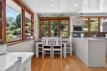 15 Thomson Grove, Stokes Valley