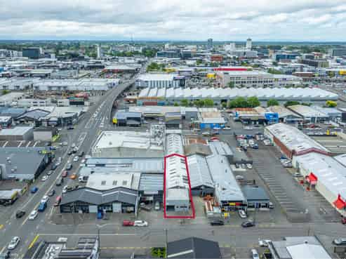 Refurbished warehouse and office for lease